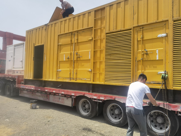 建瓯除了负载情况和发动机维护，还有哪些因素会影响 200kw 柴油发电机的油耗？