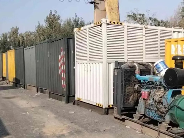建瓯200KW柴油发电机机组每小时油耗是多少？